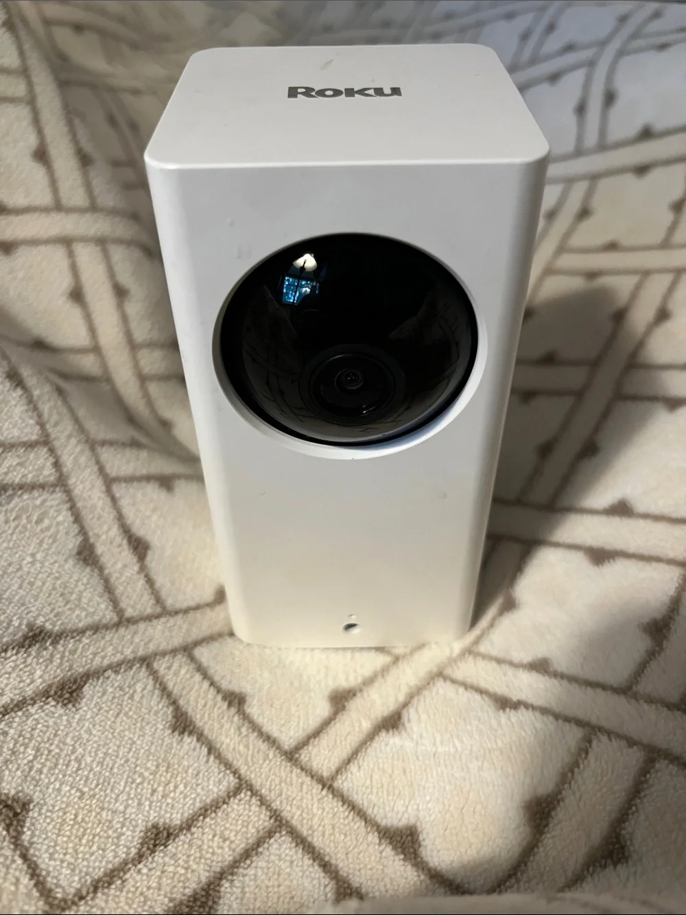 Roku White Indoor Wi‑Fi Security Camera with Wide Lens